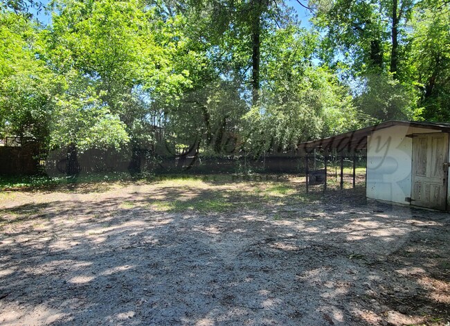 Building Photo - 1226 Holden Dr