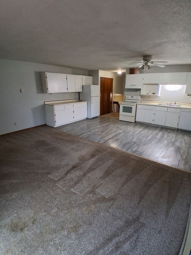 Primary Photo - Sycamore Street Duplex