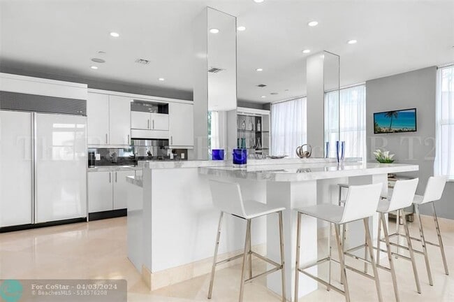 Building Photo - 2110 N Ocean Blvd