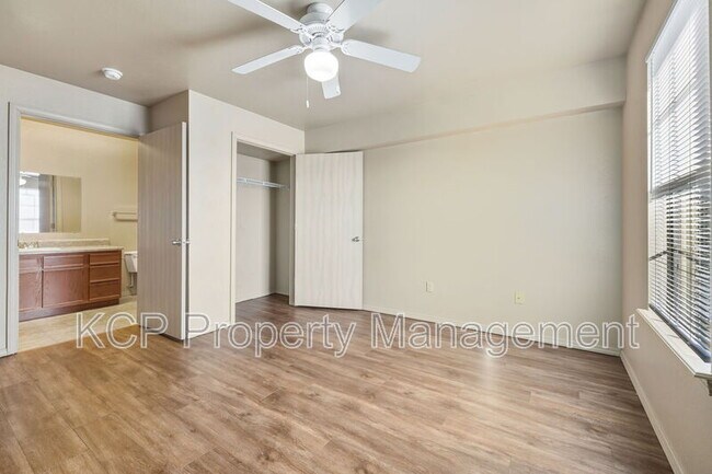 Building Photo - 6400 Massard Rd