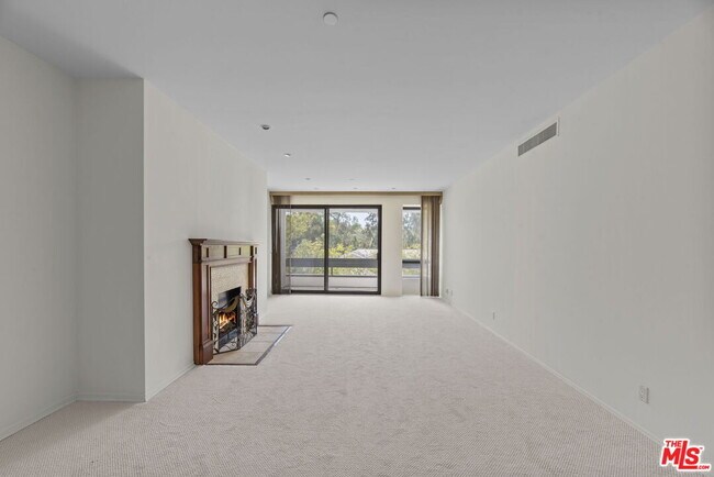 Building Photo - 10551 Wilshire Blvd