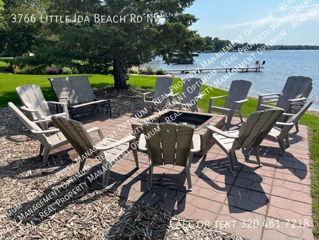 Building Photo - 3766 Little Ida Beach Rd NW