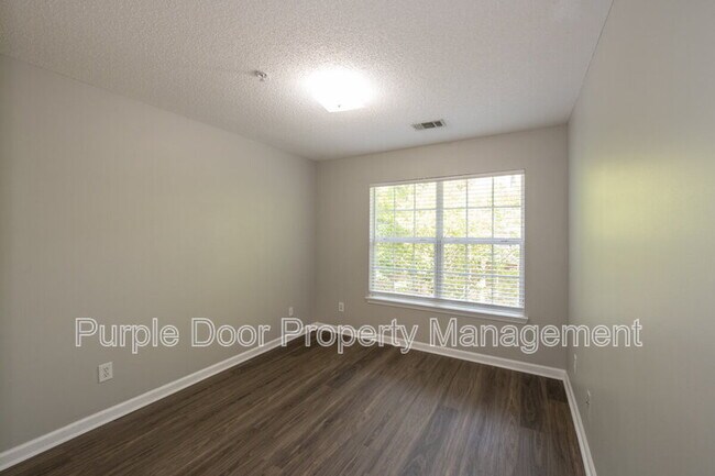 Building Photo - 1214 Charleston Ct