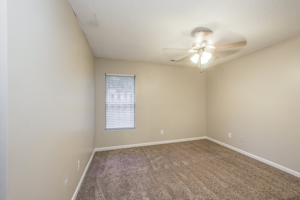 Building Photo - 1069 Park Meadow Dr
