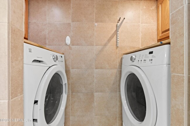 Building Photo - 3737 Loretto Rd