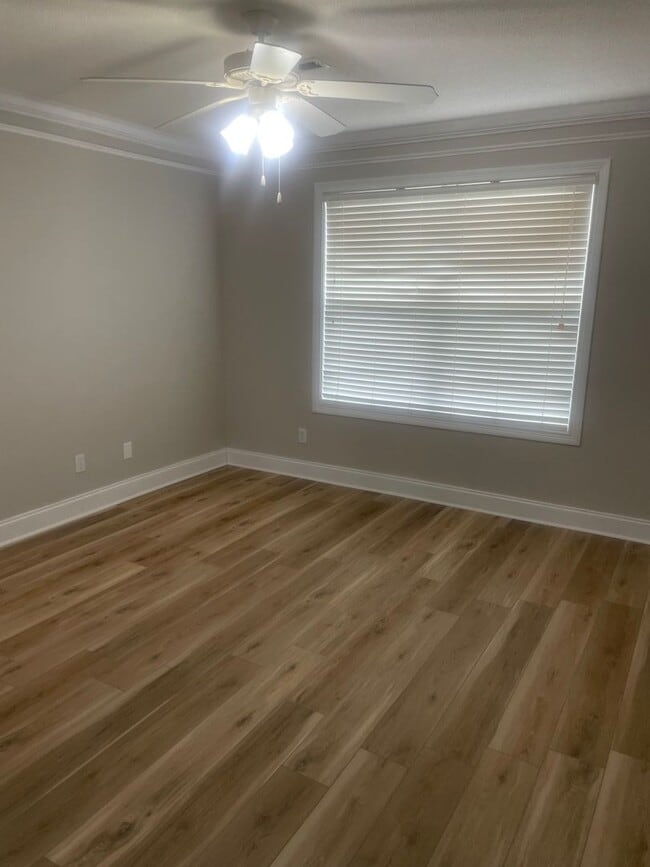 Building Photo - 4910 Kitty Hawk Way