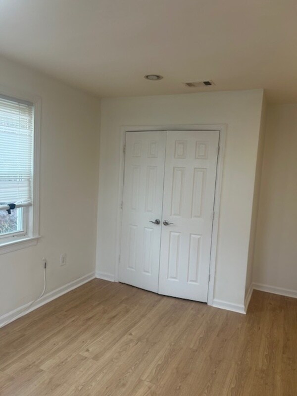 Building Photo - 2801 R St SE