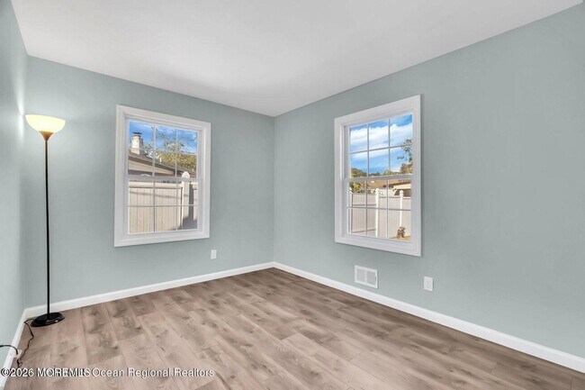 Building Photo - 318 Bellanca Rd