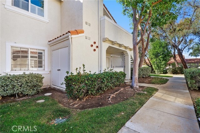 Building Photo - 31 Gaviota