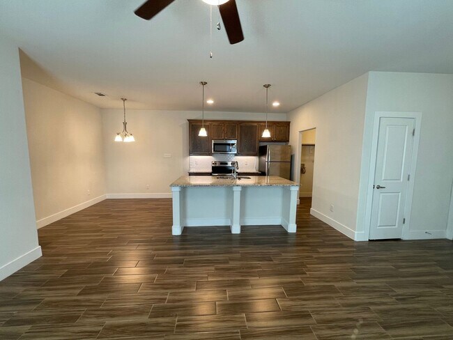 Building Photo - 8033-8035 Arbor