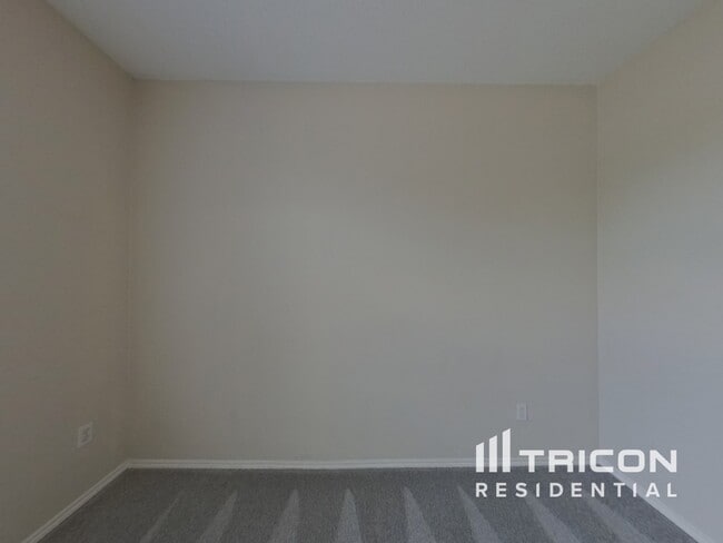 Building Photo - 6300 Downeast Dr