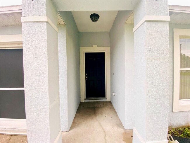 Building Photo - 502 Albatross Dr