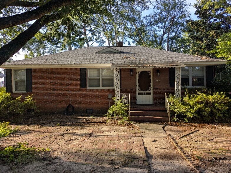 Primary Photo - 1217 Jensen St