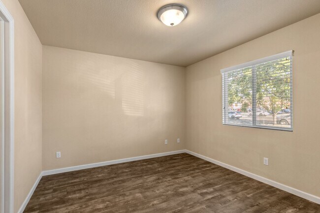 Building Photo - 2235 Sopris Cir