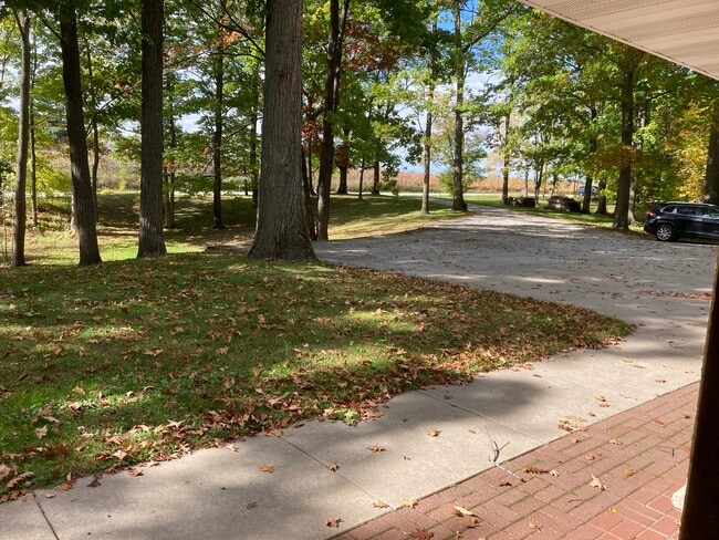 Building Photo - 3710 N Overland Rd