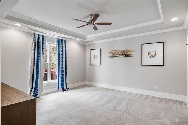 Building Photo - 5265 Peachtree Dunwoody Rd NE