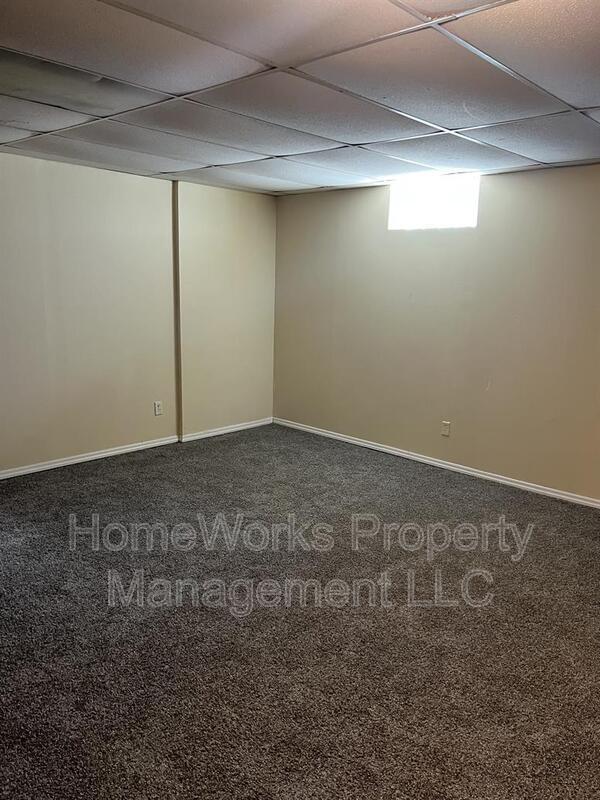 Building Photo - 462 Norvelle Ct