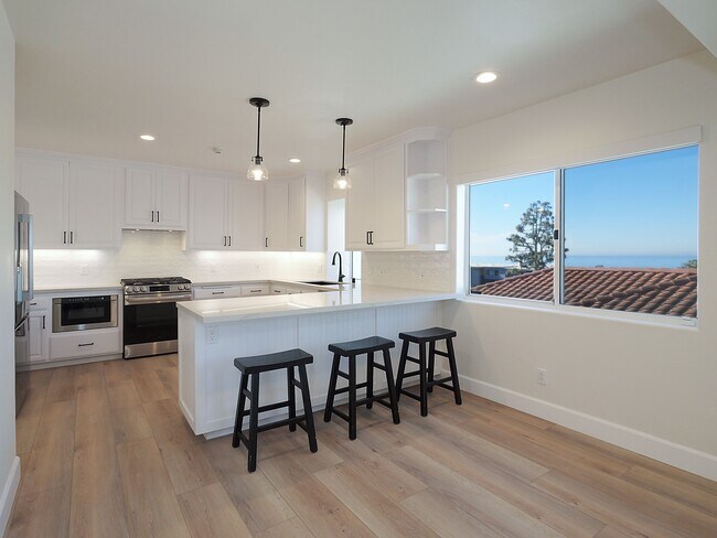 Building Photo - 108 Vía Mesa Grande