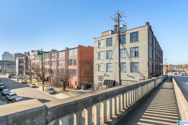 Building Photo - 2329 1st Ave N