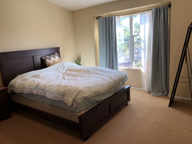 master bedroom - can be furnished - 86 Trailing Vine