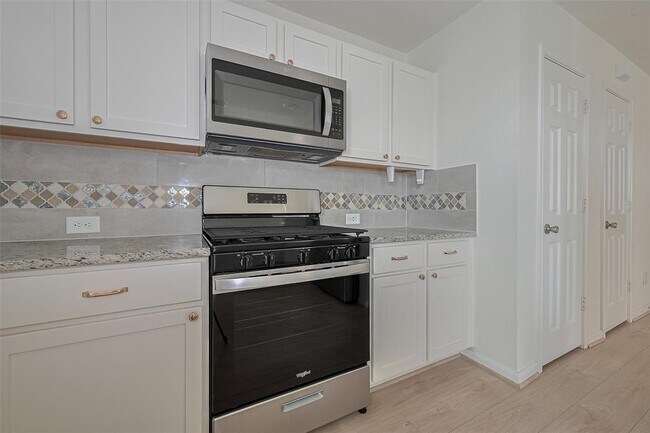 Building Photo - 25406 Cheshire Knoll St