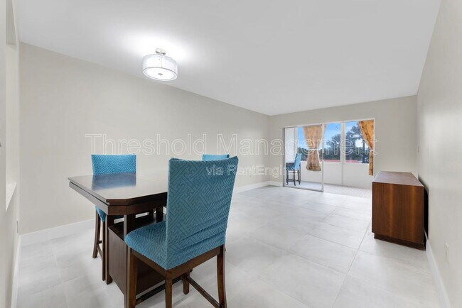 Building Photo - 8515 Sunrise Lakes Blvd