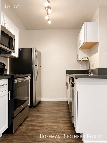 Building Photo - 4124 N Eagle Rock Blvd