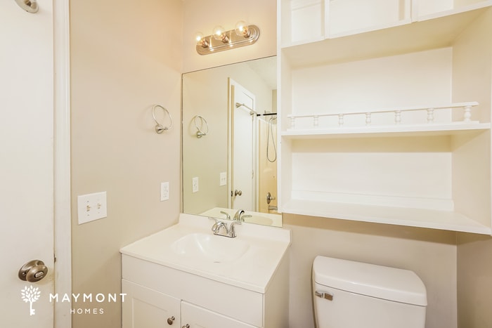 Building Photo - 2092 Sanders Rd