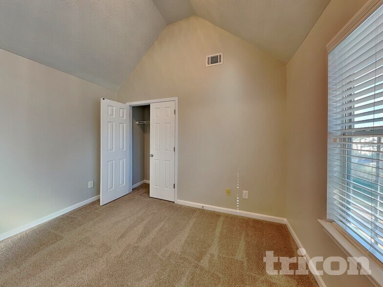 Building Photo - 70 Emerson Trail