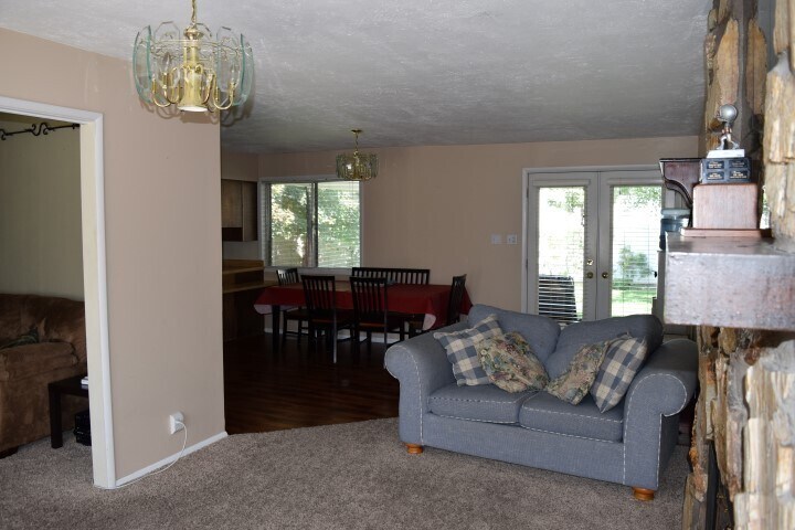 Building Photo - 497 E 8490 S
