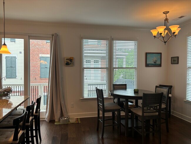 Kitchen eat in area - 2 Arch St