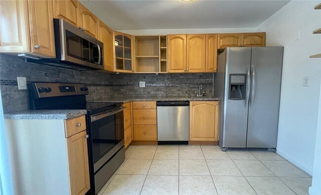 Building Photo - 310 SW 79th Way