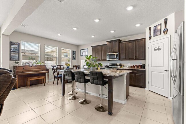 Building Photo - 8142 SW 59th Ave