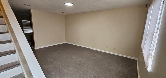 Building Photo - 2 BR/1 BA near downtown Barnesville