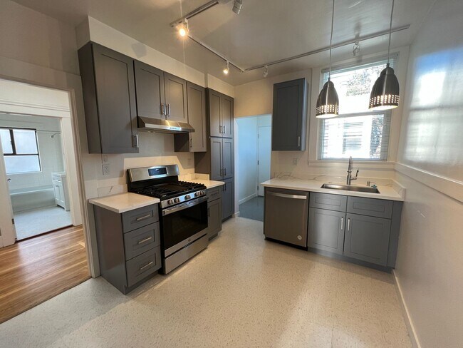 Building Photo - 3901-3907 Cesar Chavez