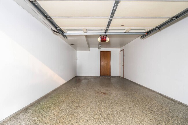 Building Photo - 80 Wertman Ln