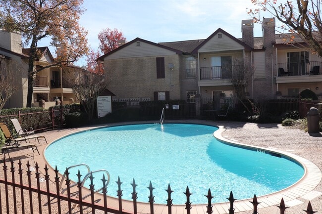 Building Photo - 2120 El Paseo St