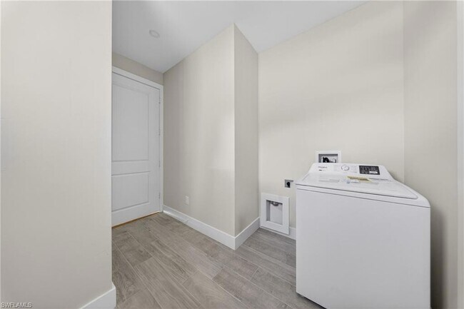 Building Photo - 311 Fitch Ave