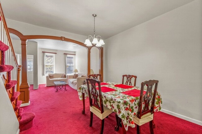 Building Photo - 513 Morris St