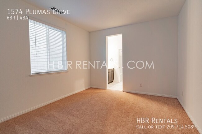 Building Photo - 1574 Plumas Dr