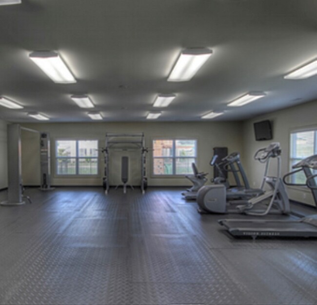 Building Photo - 550 Traditions Blvd
