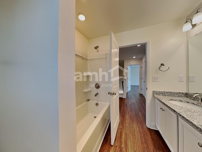 Building Photo - 175 River Hwy