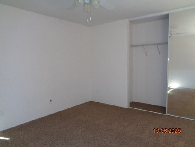 Building Photo - Large 2 Story Offering 3419 sq. ft. and 5 bedrooms plus loft