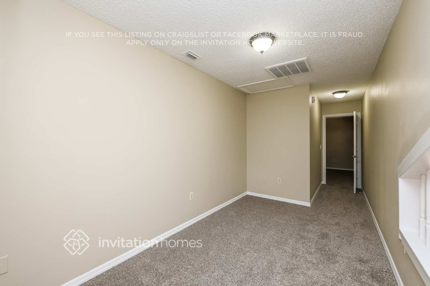 Building Photo - 1051 Sugartree Dr S