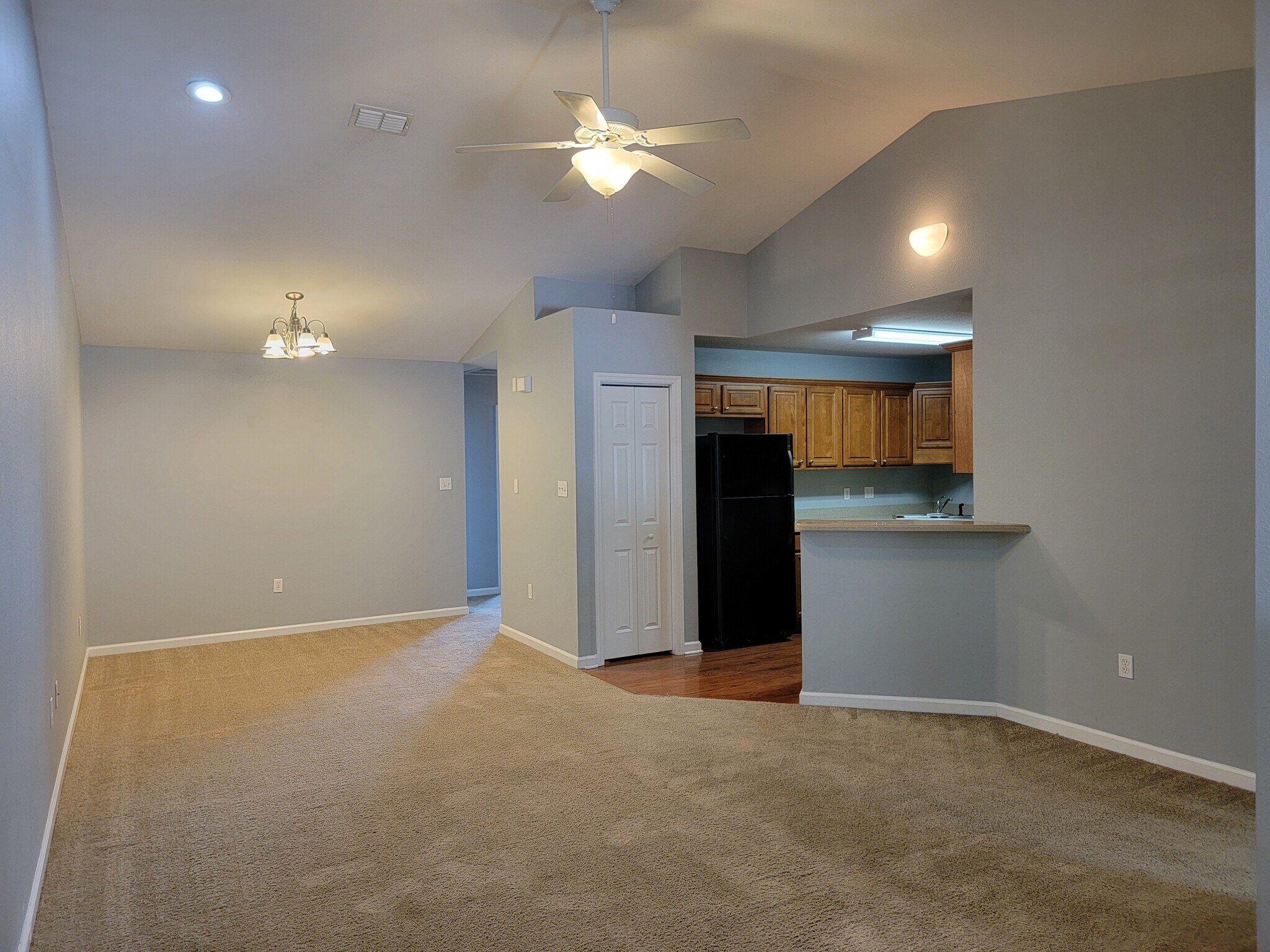 Building Photo - 1659 Quazar Rd