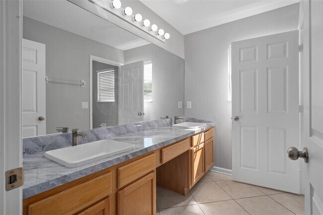 Building Photo - 1555 Harrier Dr