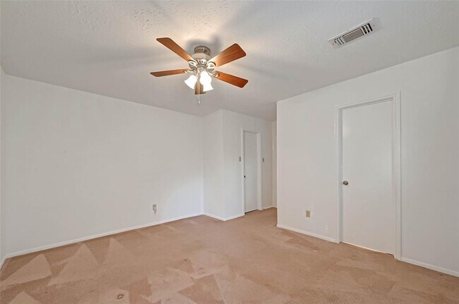 Building Photo - 16822 Rippling Mill Dr