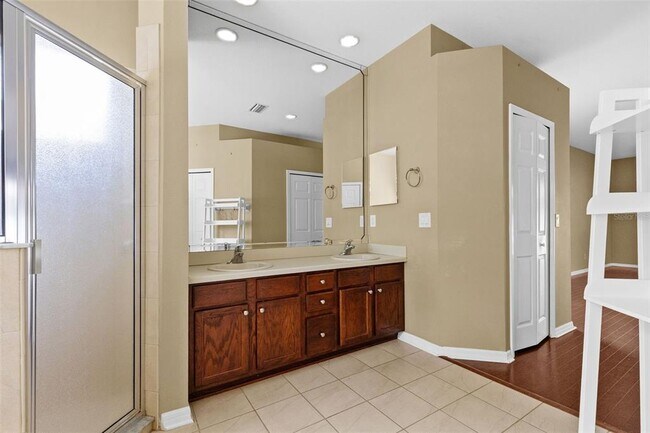 Building Photo - 13655 Artesa Bell Dr