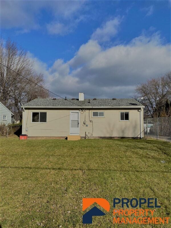 Building Photo - 1201 Red Leaf Ln