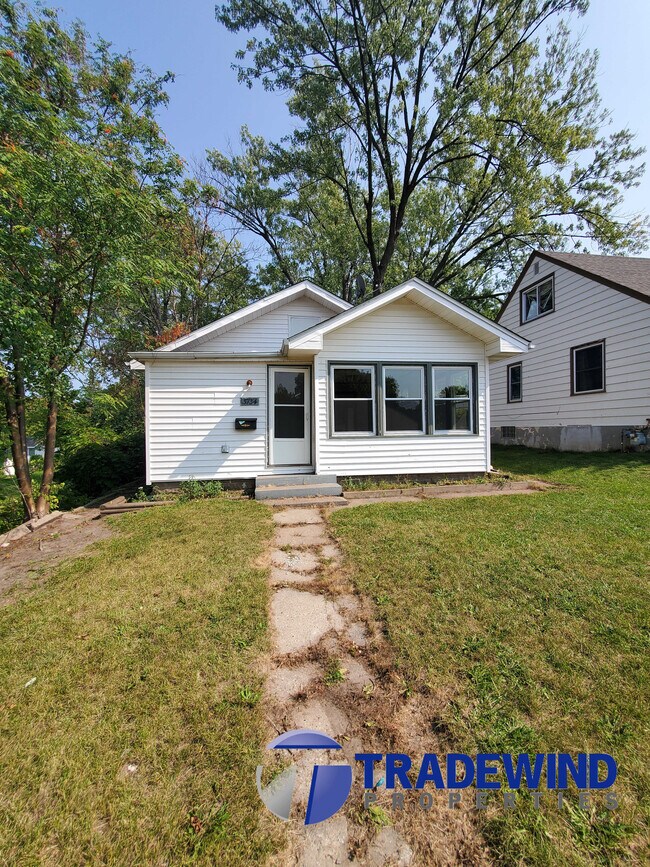 3734 Lyndale Ave N 3734 Lyndale Ave N Minneapolis MN 55412